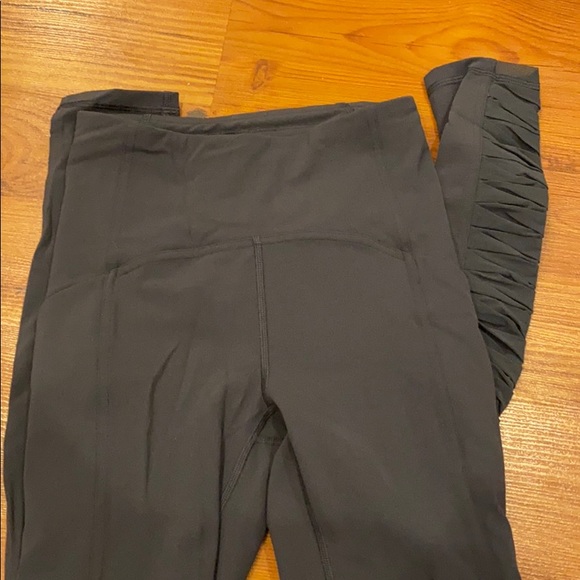 Grey lululemon leggings - Picture 2 of 3